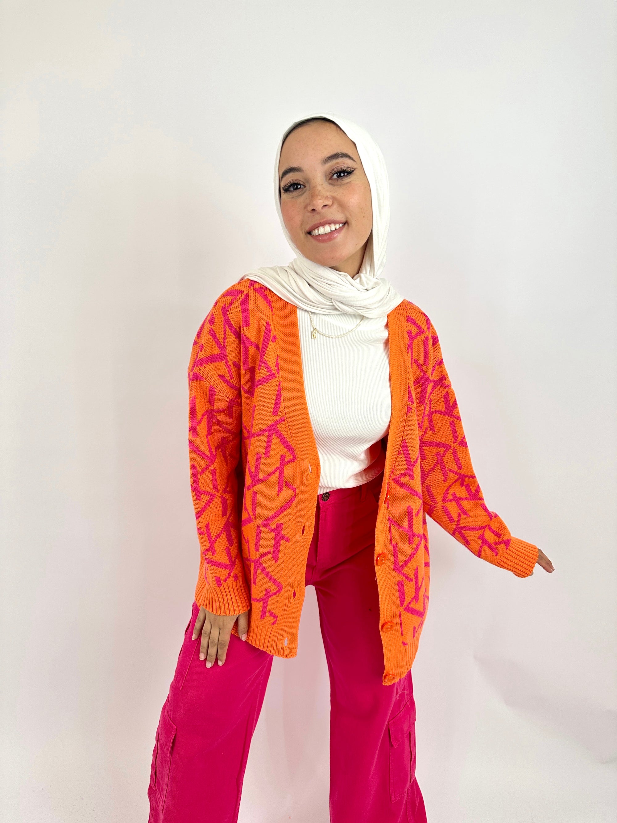 Monogram Cardigan peachy Berry