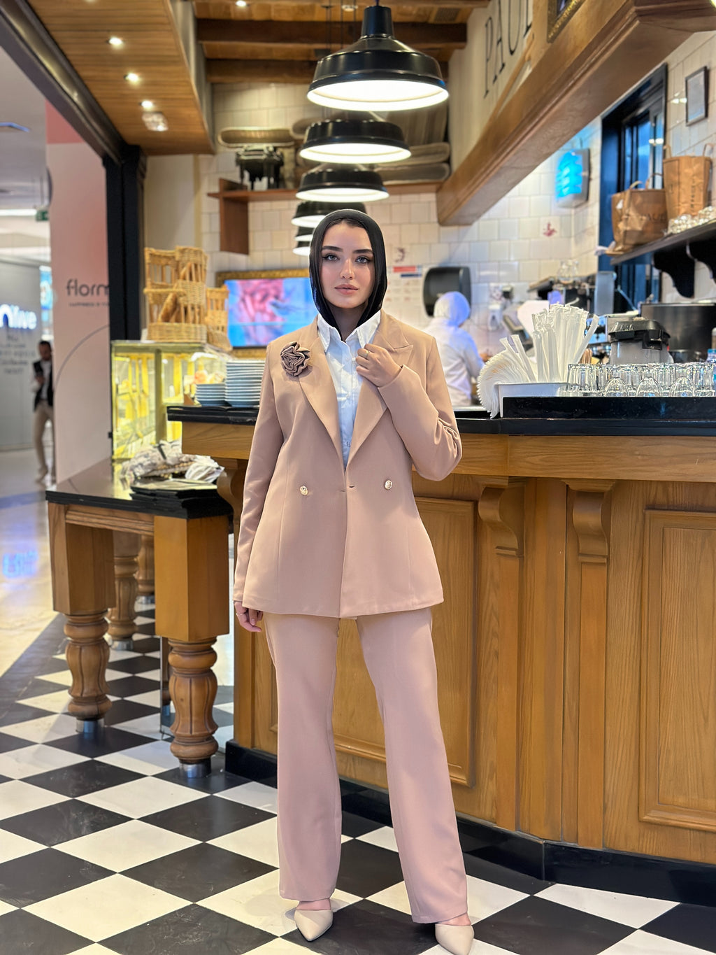 La Vie en Rose Suit Pants