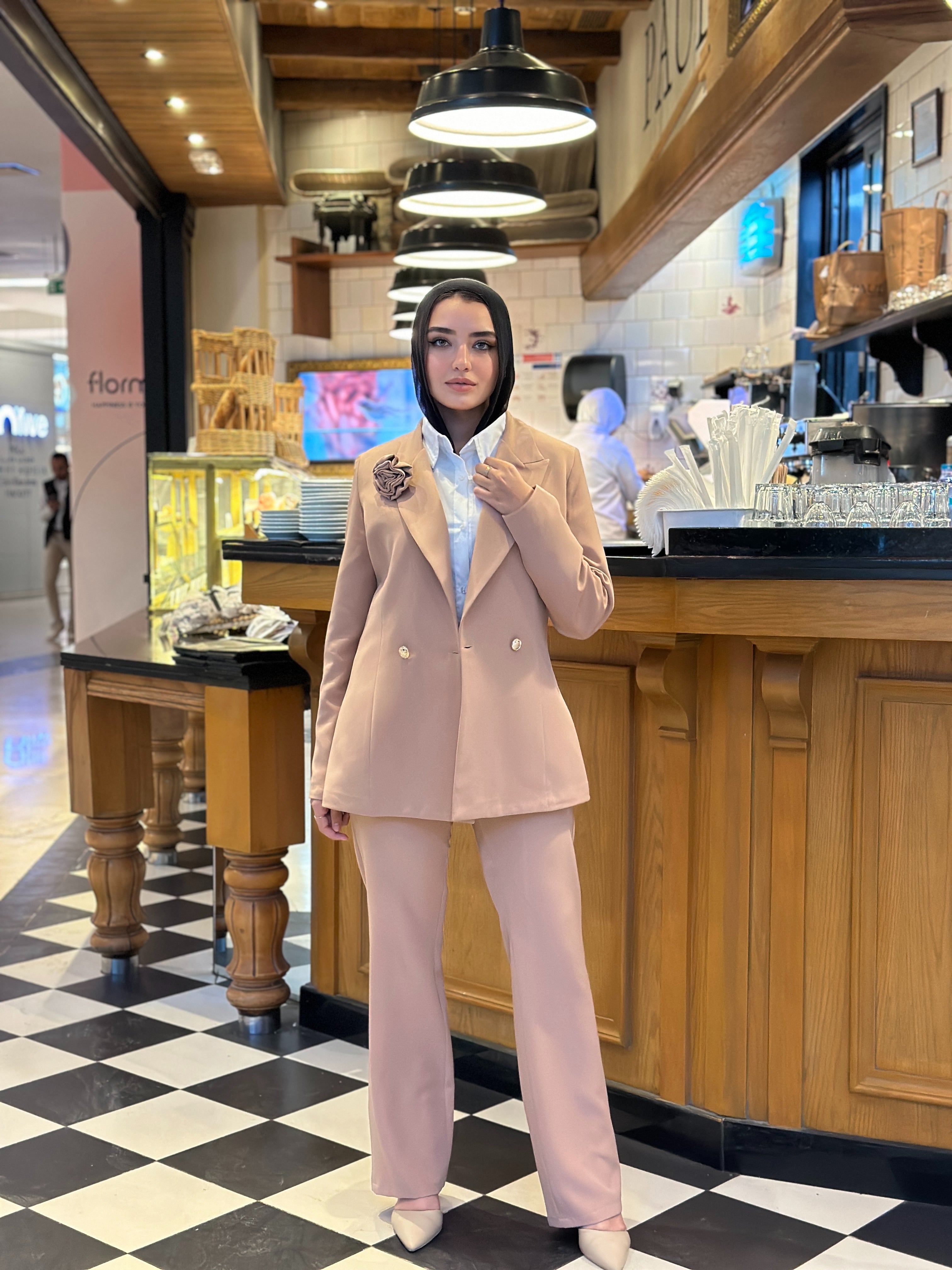 La Vie en Rose Suit Pants