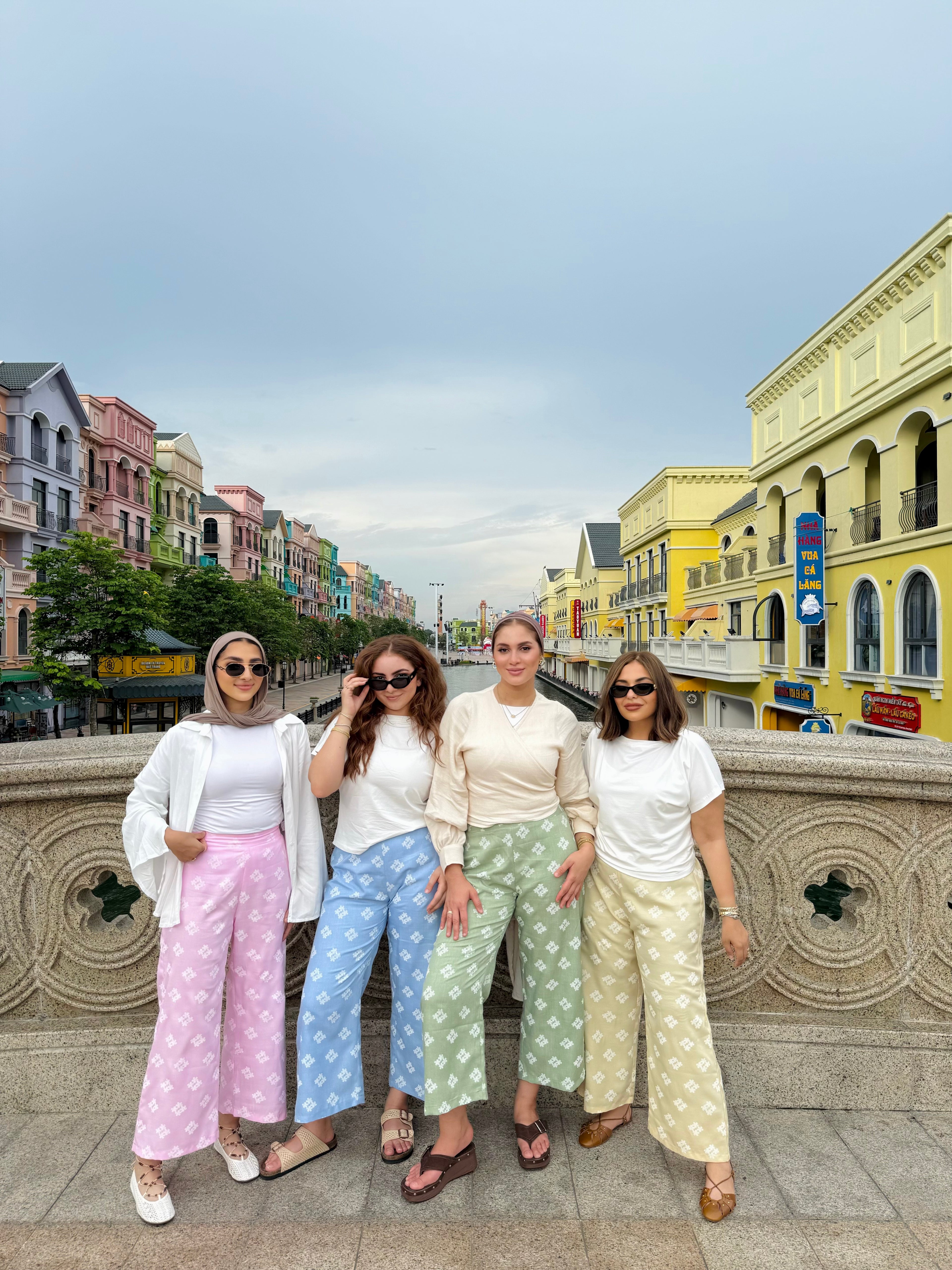 Cropped Lin Floral Pants