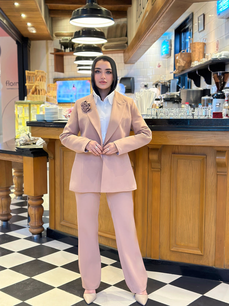 La Vie en Rose Suit Blazer Beige