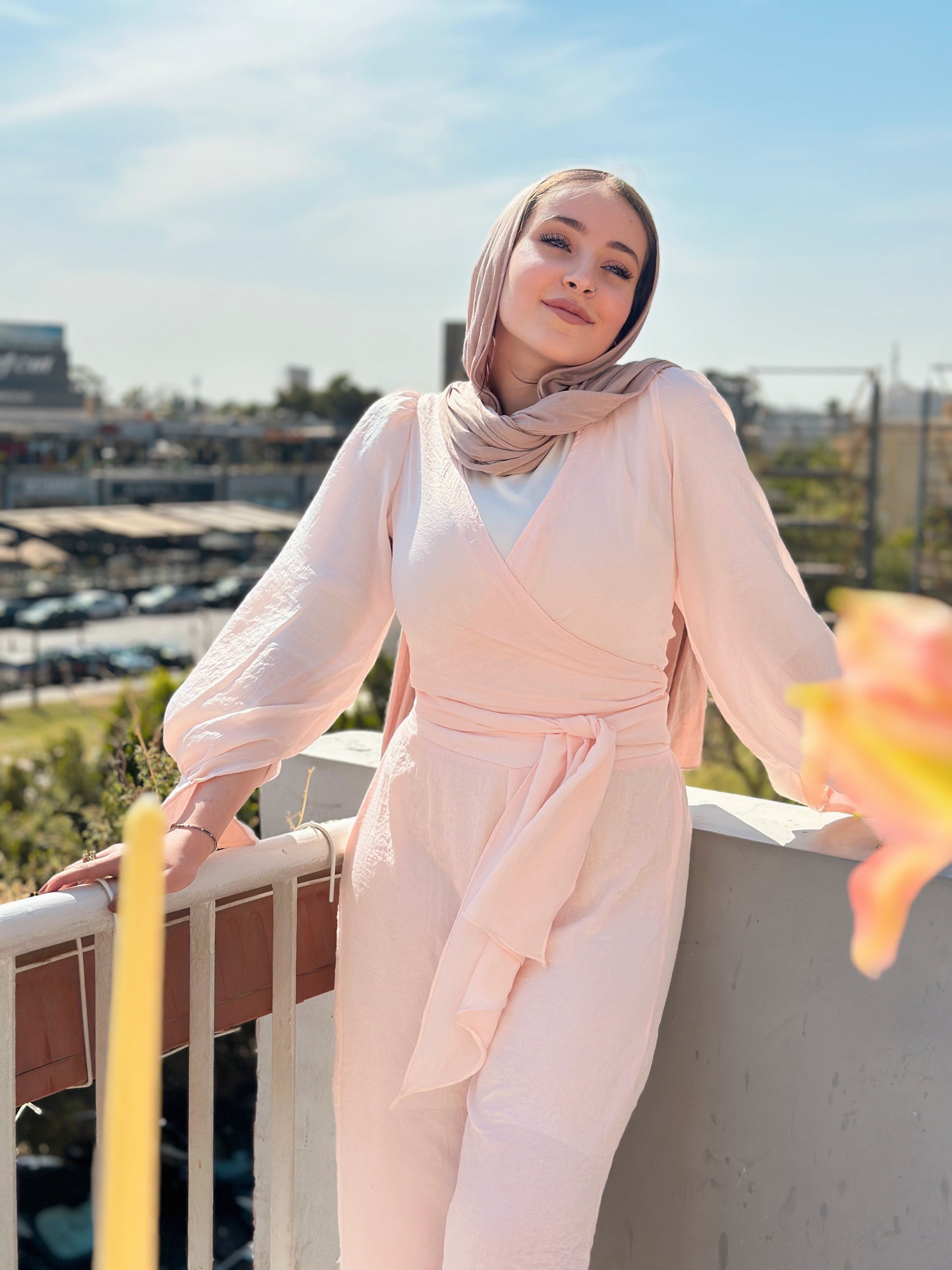 Shimmering Wrap Set Top Rose