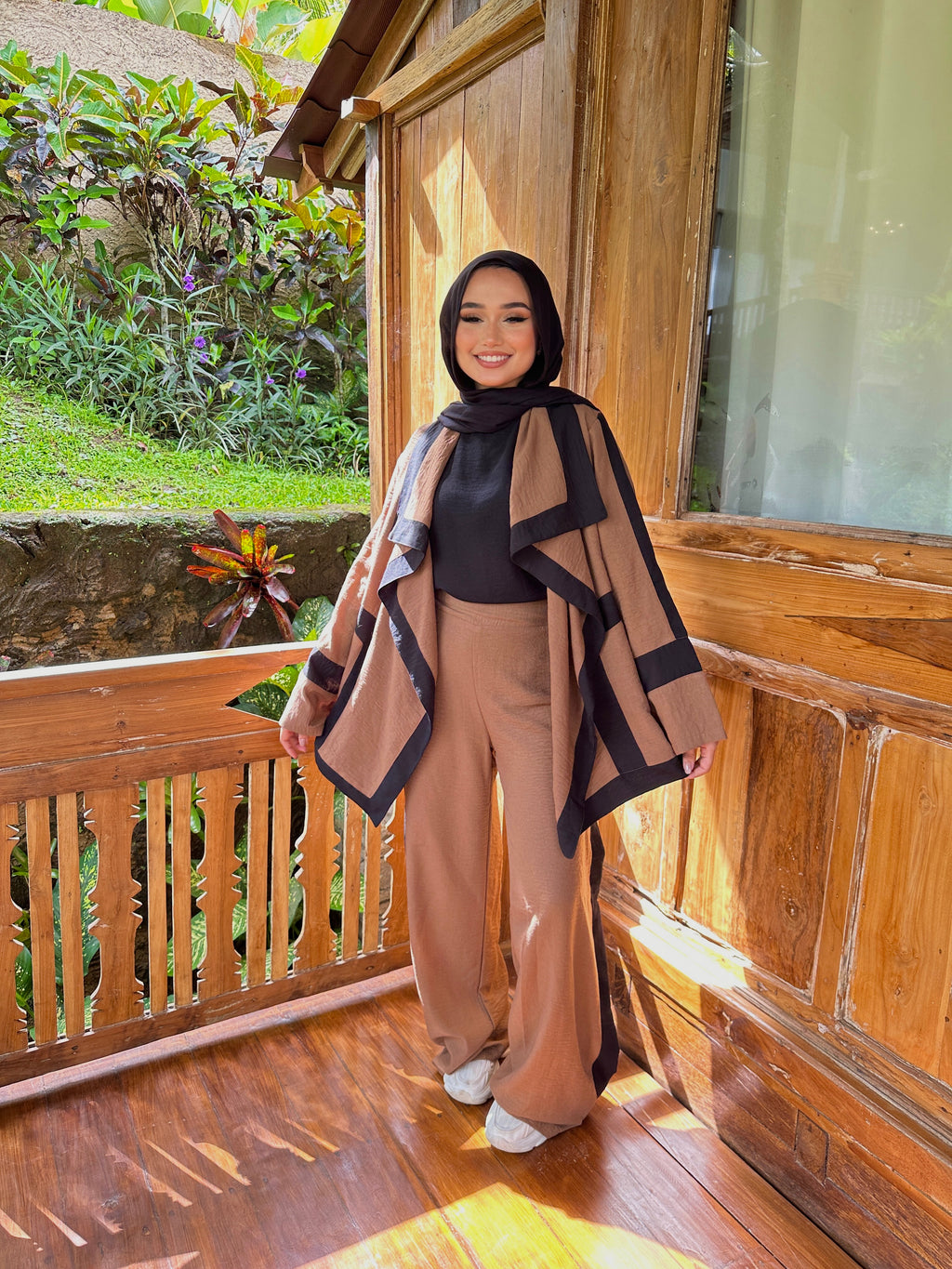Casual Trims Pants Honey X Black