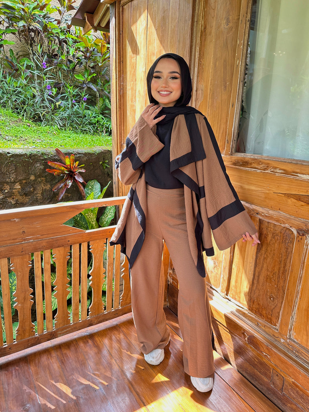 Casual Trims Pants Honey X Black