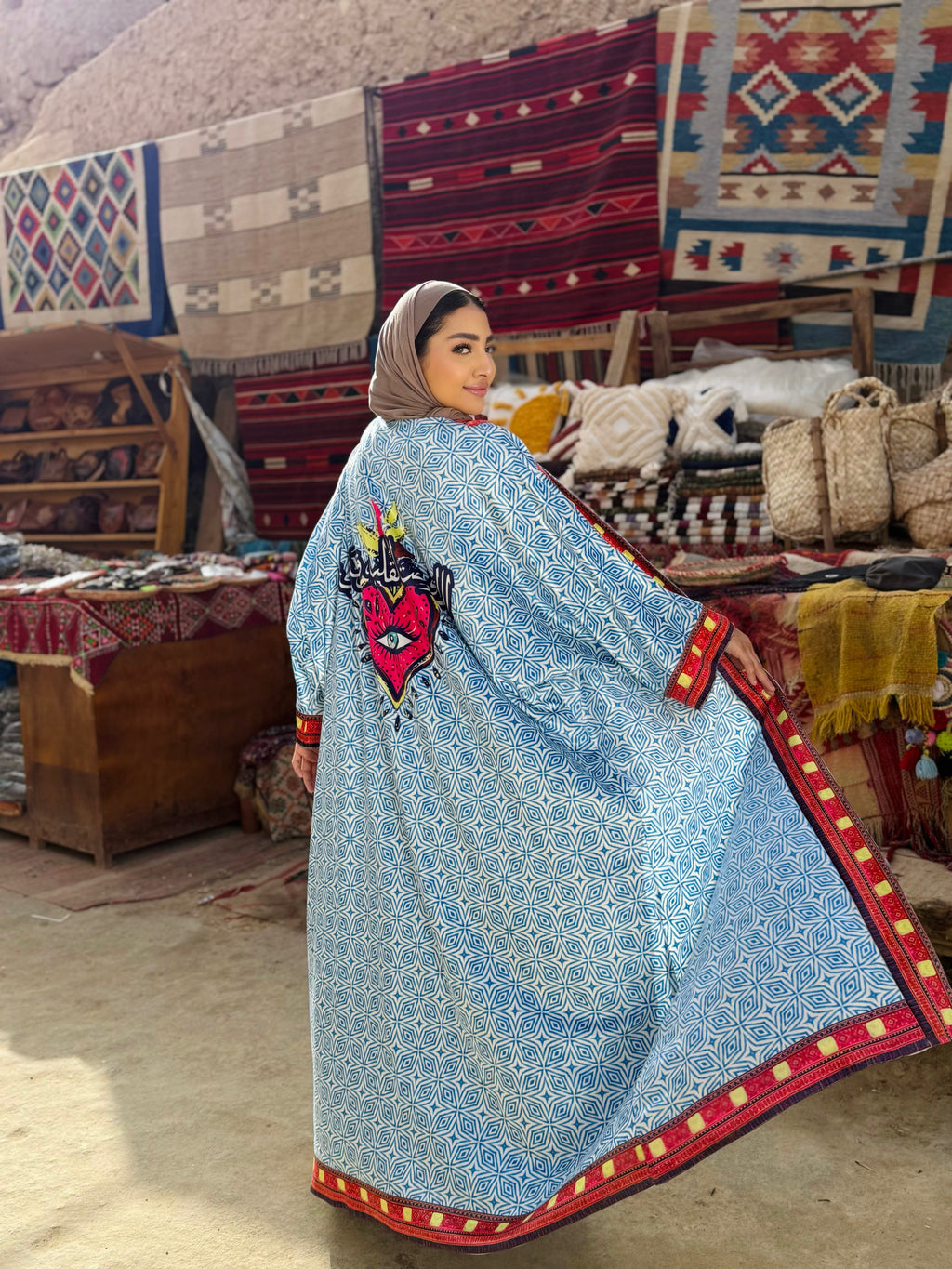 Kaftan اليك فوضت القلب