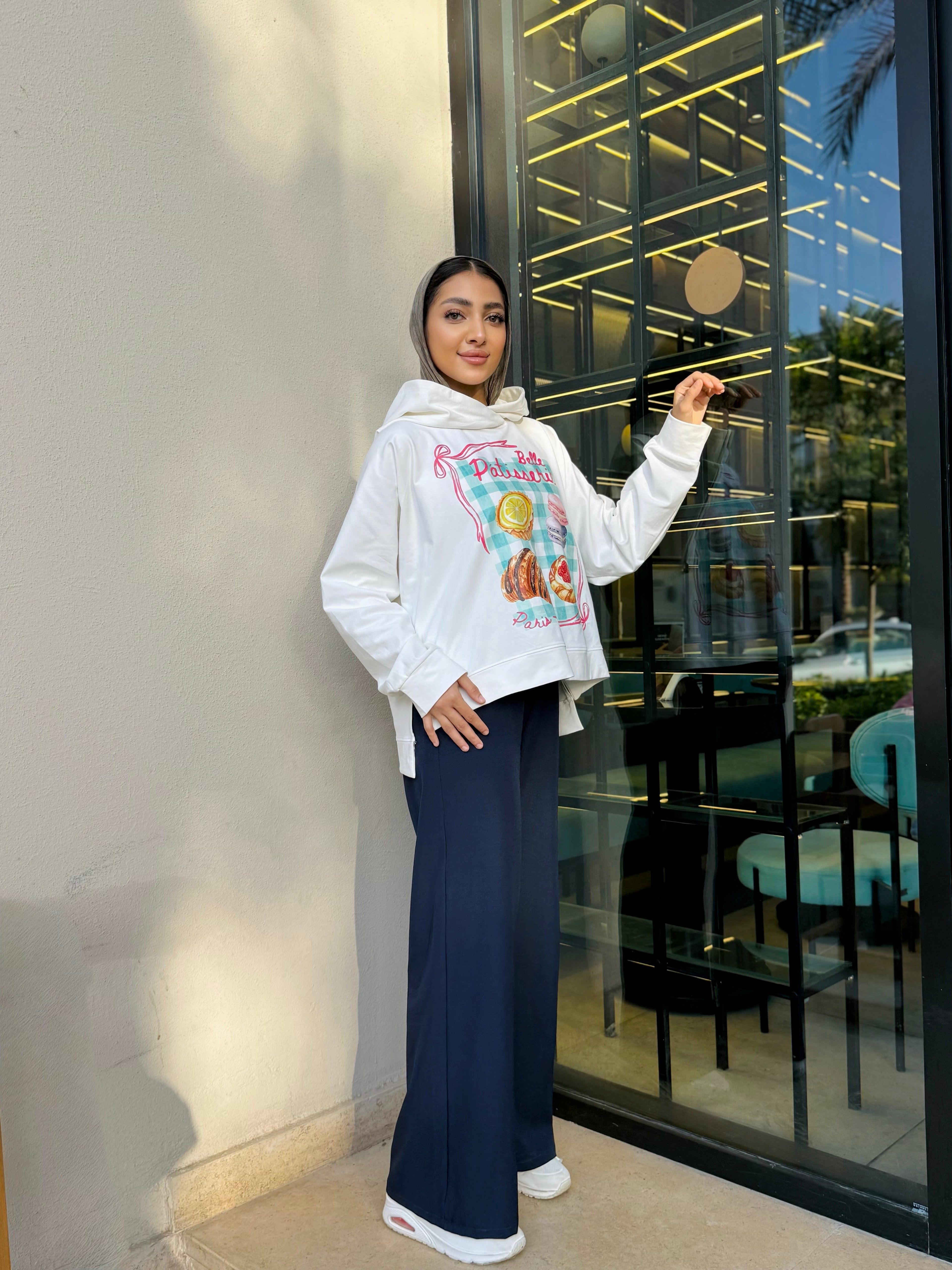 Belle Patisserie Sweatshirt