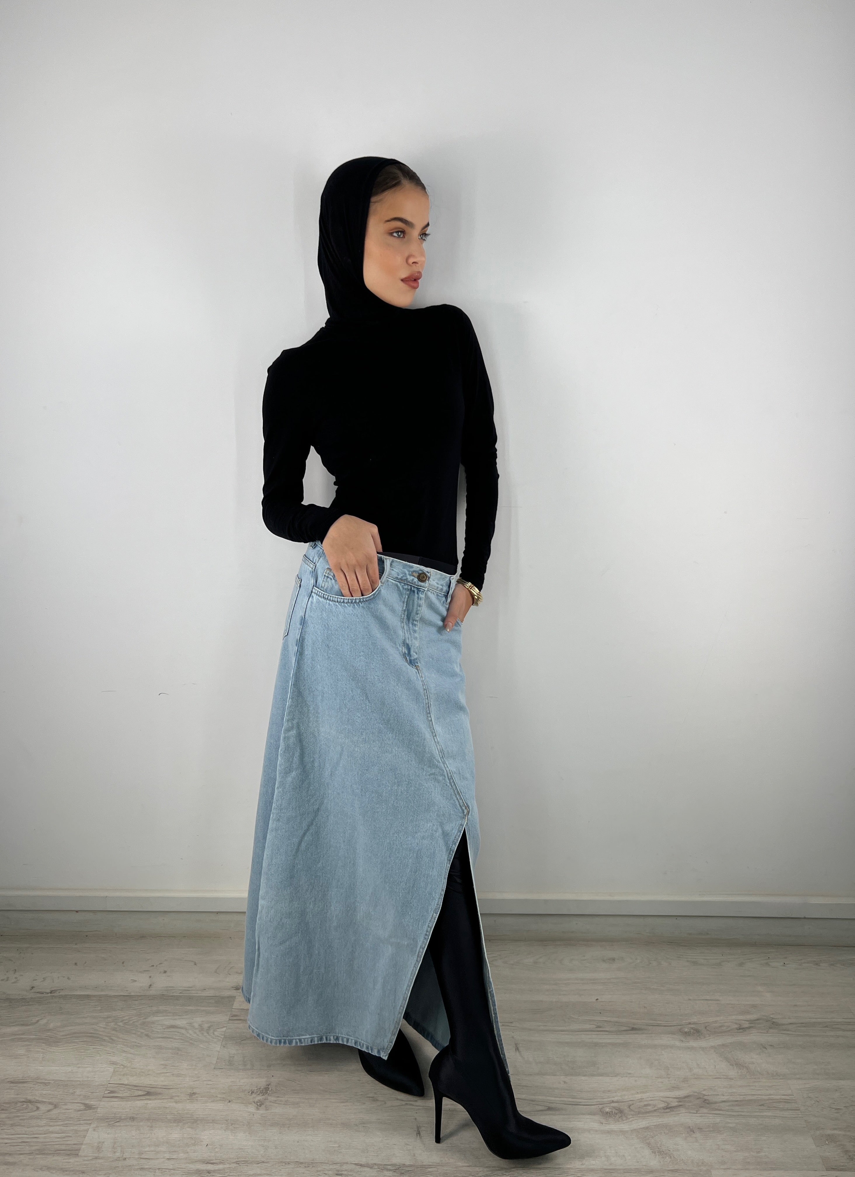 Split A Bit Denim Skirt Ice