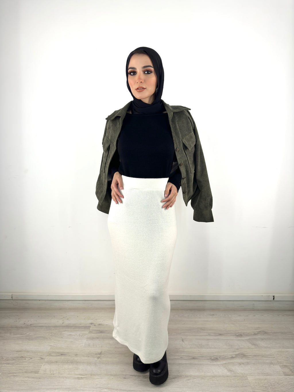 Knit Slim Skirt Cream