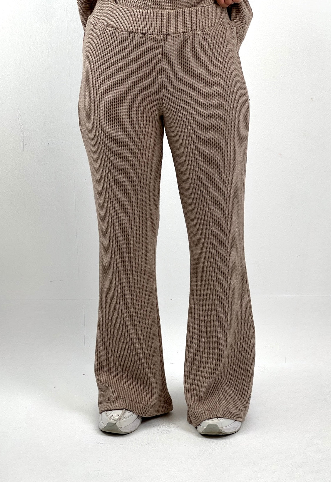 Warmy Heavy Knit Flare Pants Mocha