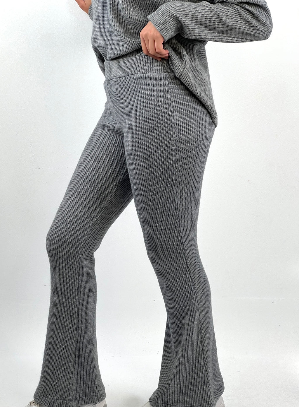 Warmy Heavy Knit Flare Pants Charcoal