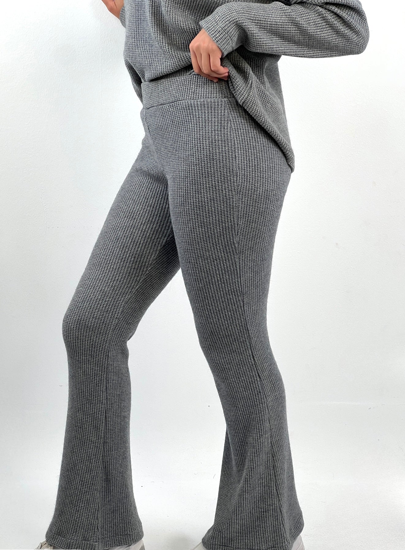 Warmy Heavy Knit Flare Pants Charcoal