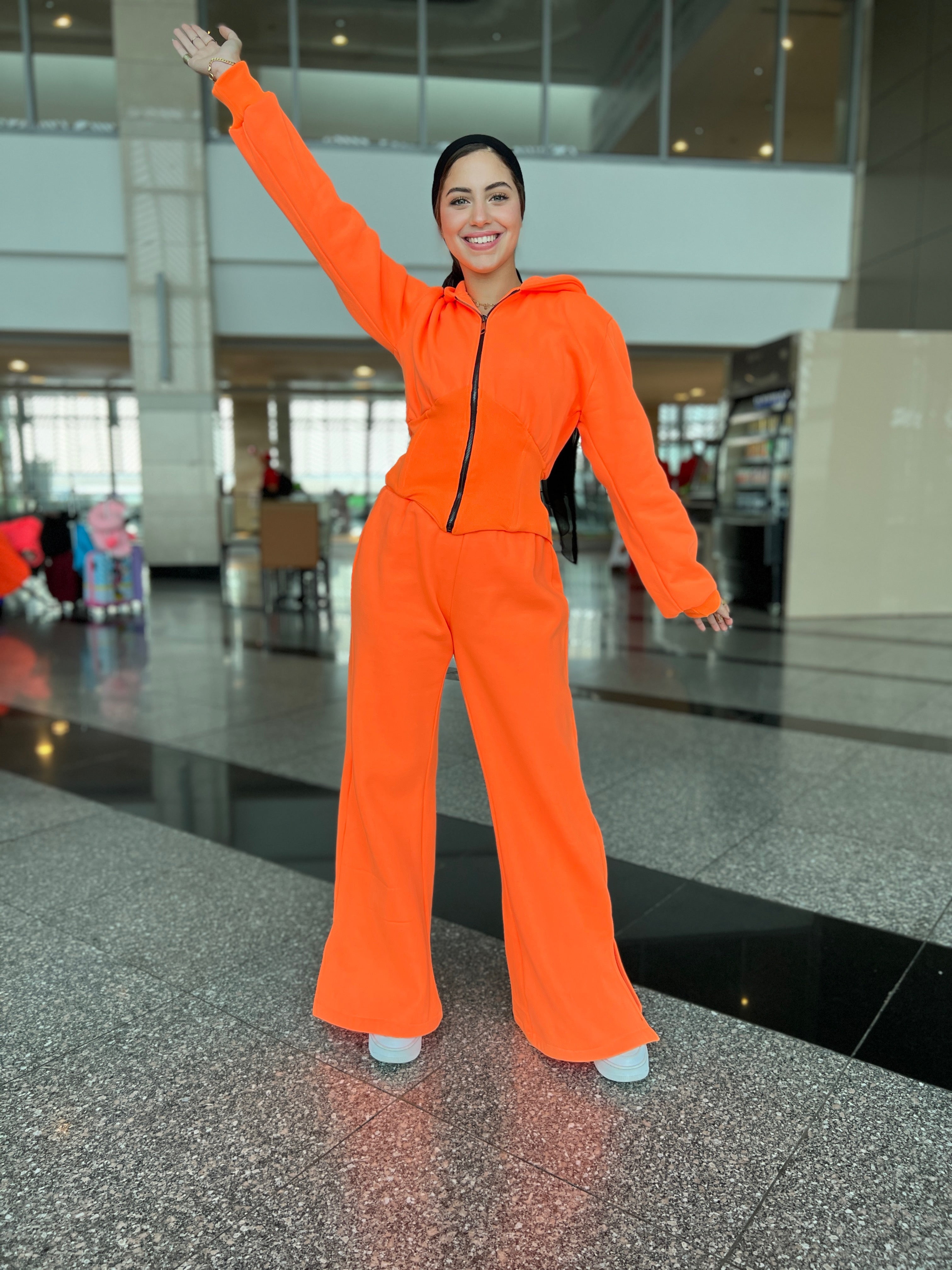 Curvey Hoodie Electric Orange