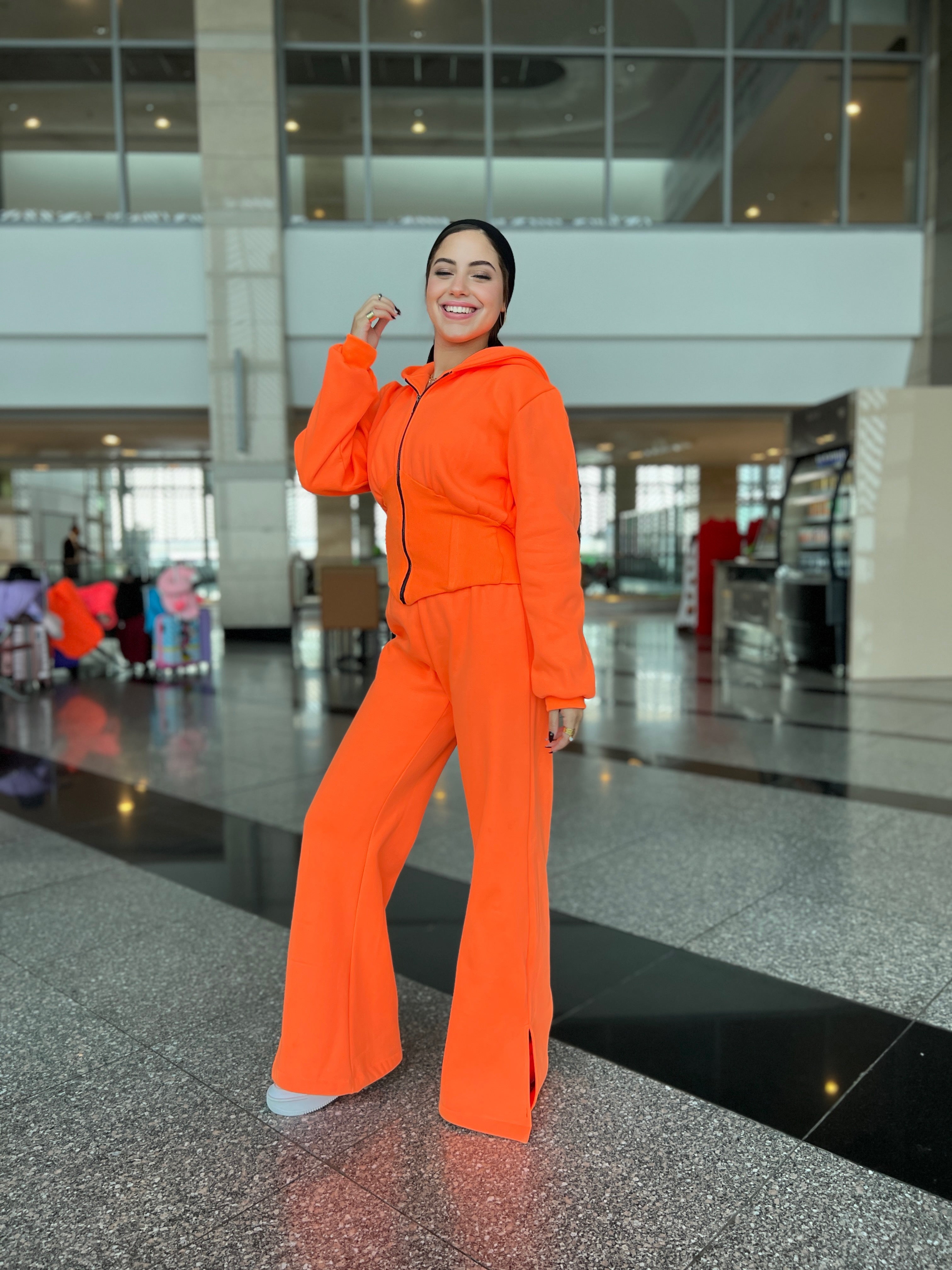 Curvey Hoodie Electric Orange