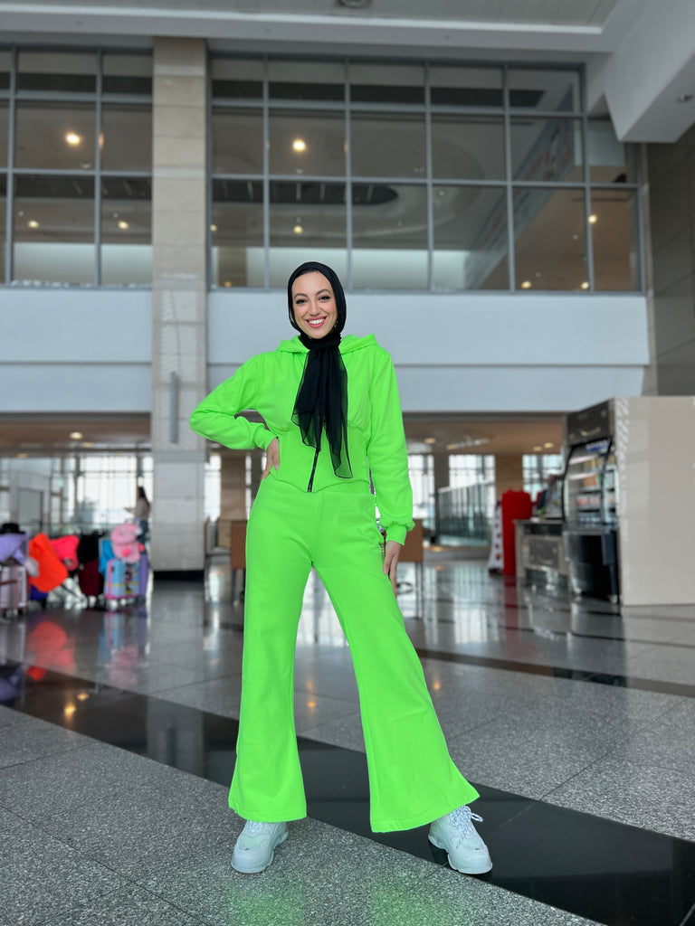 Curvey Split Pants Electric Green