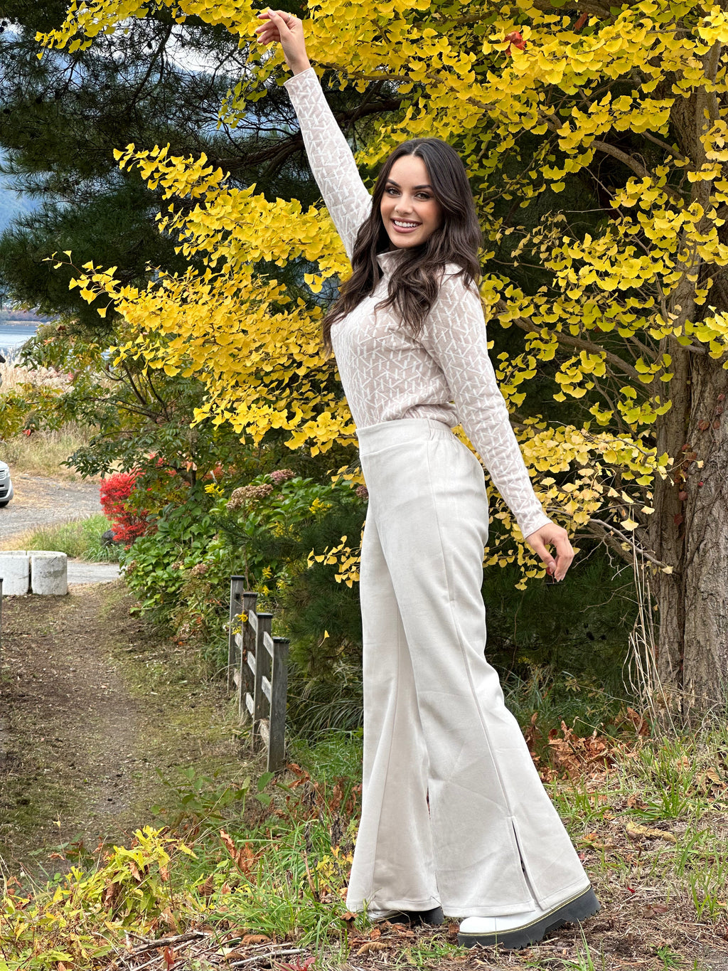 Suede Babe Side Split Oatmeal