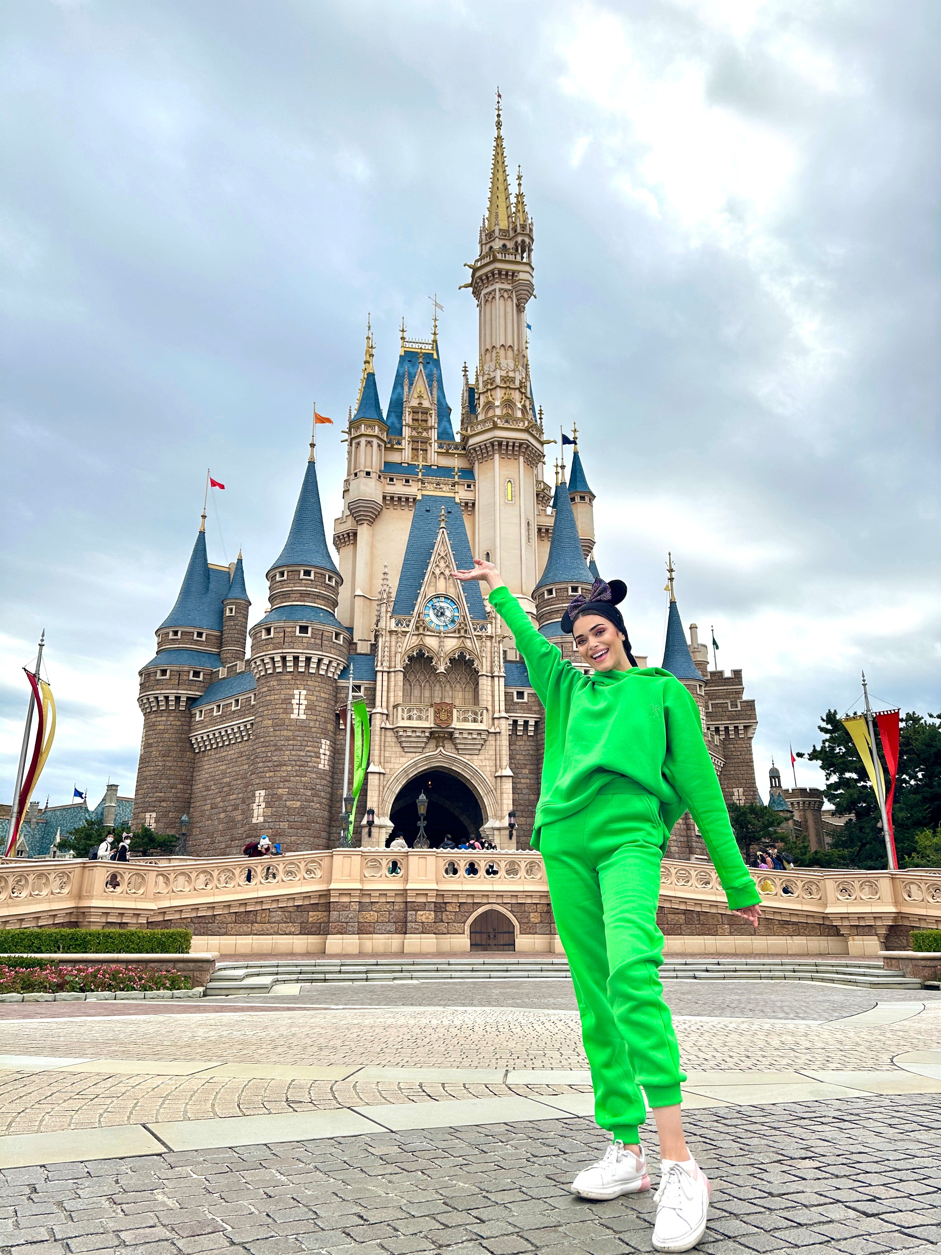 New GoGirl Joggers Neon Green