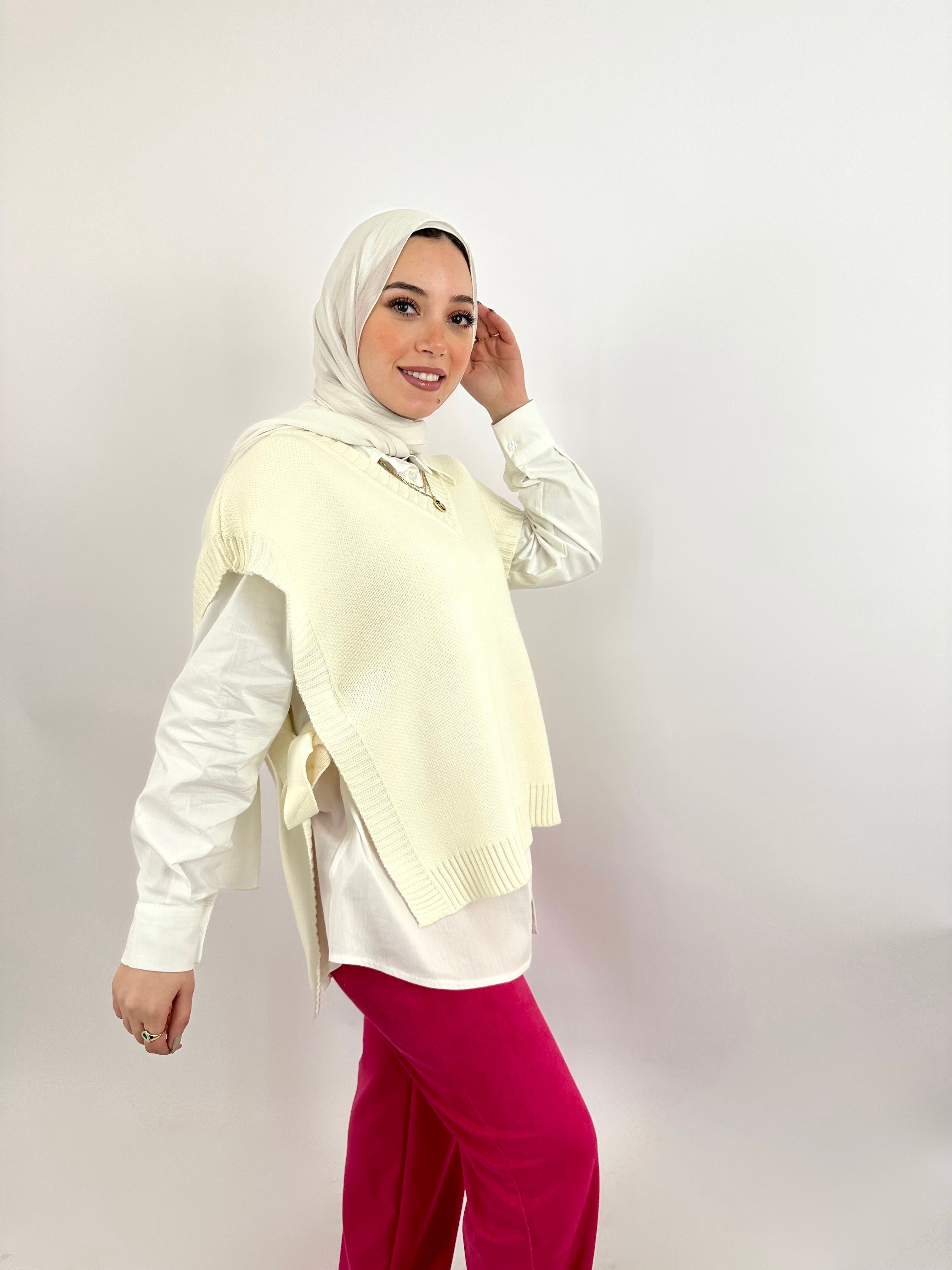 V Wrap Vest Cream